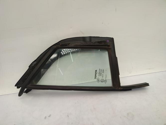 Custode avant droit (porte) TOYOTA YARIS 2 PHASE 1 Essence