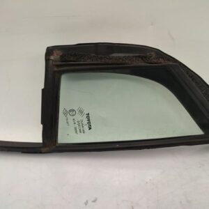 Custode avant gauche (porte) TOYOTA YARIS 2 PHASE 1 Diesel