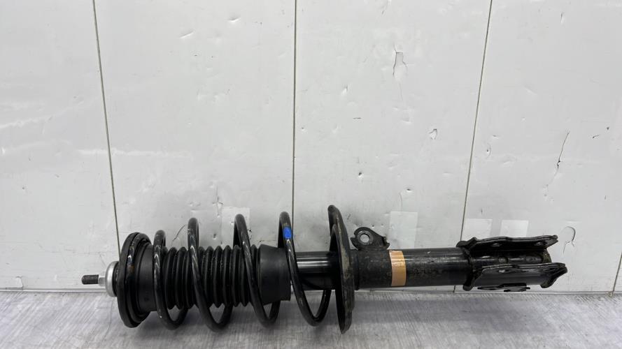 Amortisseur avant droit TOYOTA YARIS 2 PHASE 1 Essence