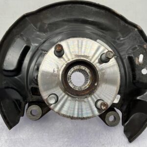 Fusee avant gauche TOYOTA YARIS 2 PHASE 1 Essence