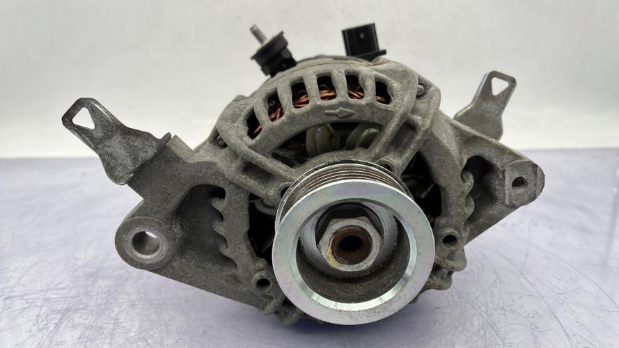 Alternateur TOYOTA YARIS 2 PHASE 1 Essence