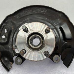Fusee avant droit TOYOTA YARIS 2 PHASE 1 Essence