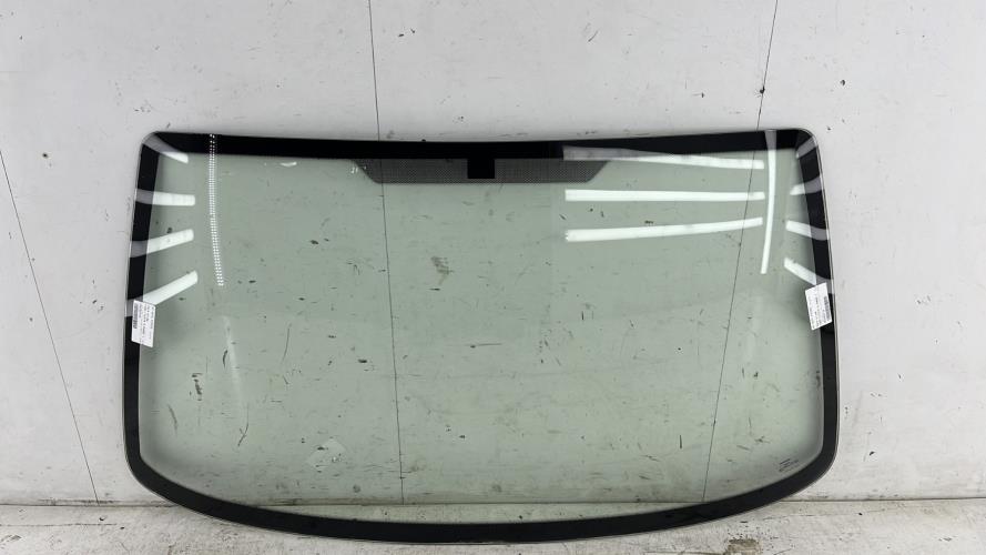 Pare brise FORD FIESTA 4 PHASE 1 Essence