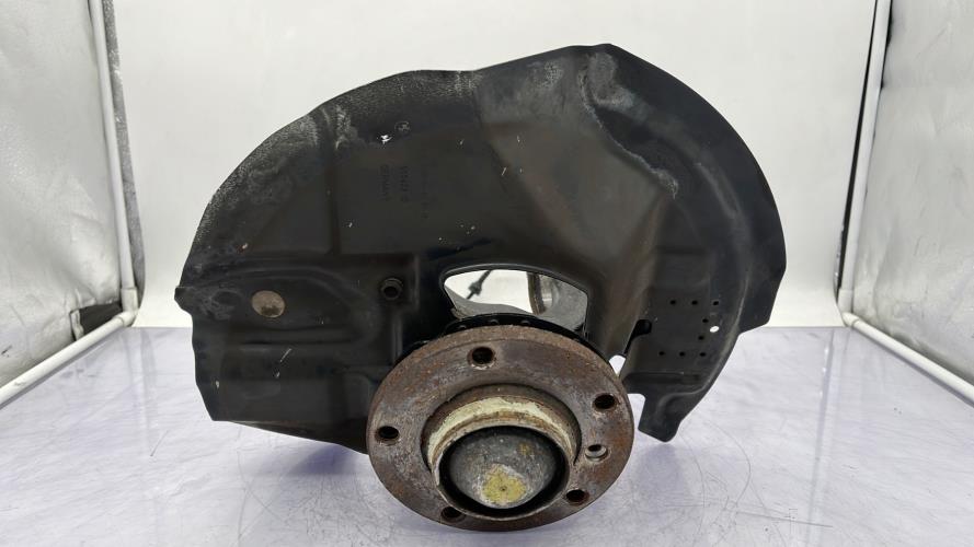 Fusee avant gauche BMW SERIE 3 E46 COUPE PHASE 2