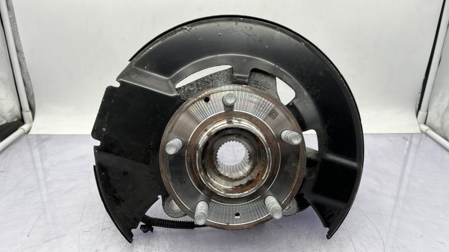 Fusee avant droit OPEL ZAFIRA TOURER C PHASE 2 Diesel