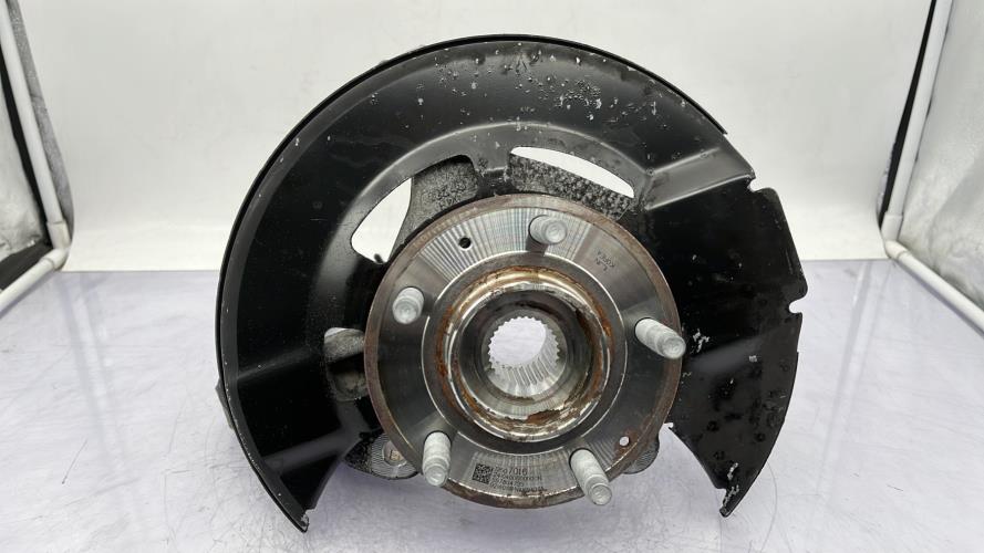 Fusee avant gauche OPEL ZAFIRA TOURER C PHASE 2 Diesel