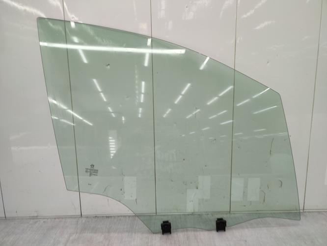 Vitre avant droit PEUGEOT 208 1 PHASE 2 Essence