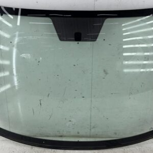 Pare brise VOLKSWAGEN FOX Essence