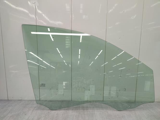 Vitre avant droit RENAULT MEGANE 2 PHASE 1 Essence