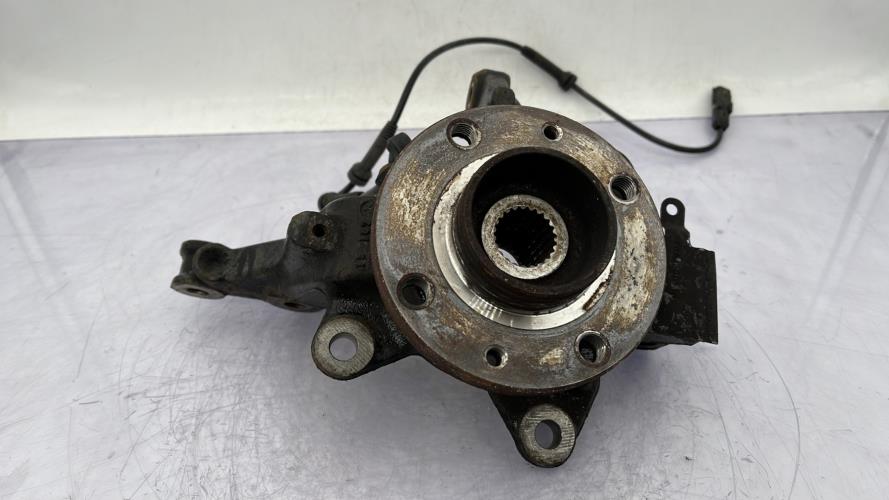 Fusee avant gauche RENAULT CLIO 4 PHASE 1 BREAK Diesel