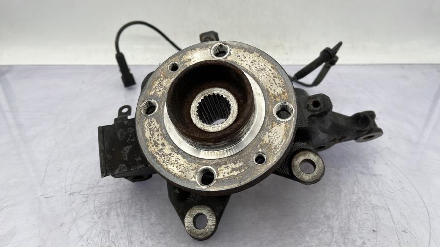 Fusee avant droit RENAULT CLIO 4 PHASE 1 BREAK Diesel