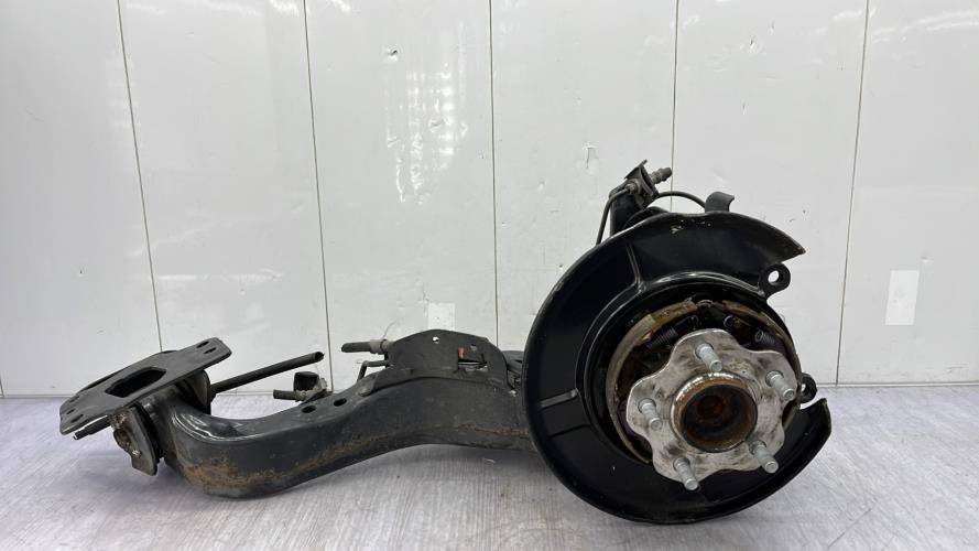 Fusee arriere gauche NISSAN QASHQAI 1 PHASE 2 Diesel