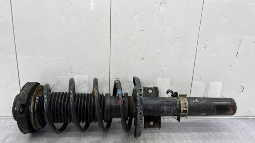 Amortisseur avant droit VOLKSWAGEN FOX Essence