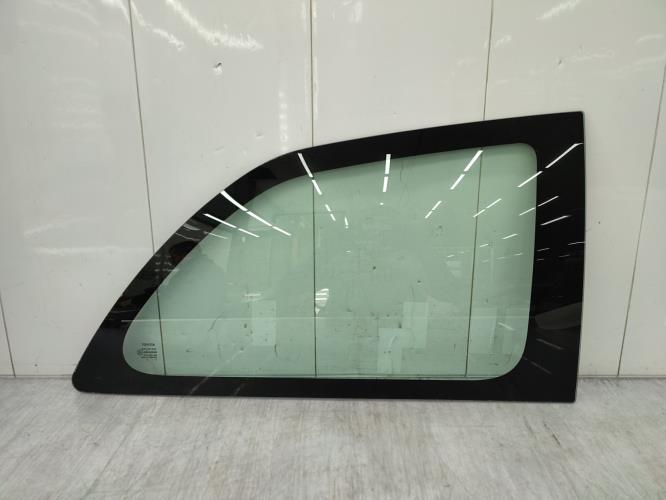 Custode arriere droit TOYOTA YARIS 2 PHASE 1 Essence