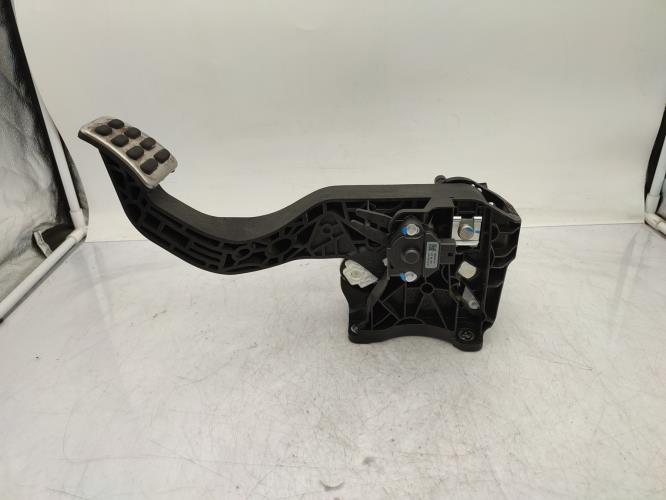 Pedale d'embrayage KIA RIO 4 PHASE 1 Essence/Hybride