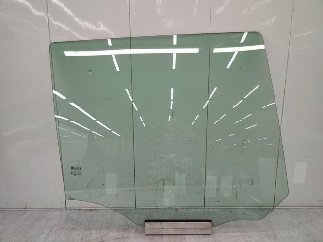 Vitre arriere droit OPEL ZAFIRA B PHASE 1 Diesel