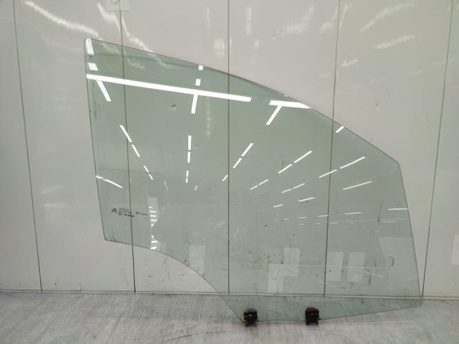 Vitre avant droit CITROEN C4 2 PHASE 1 Essence