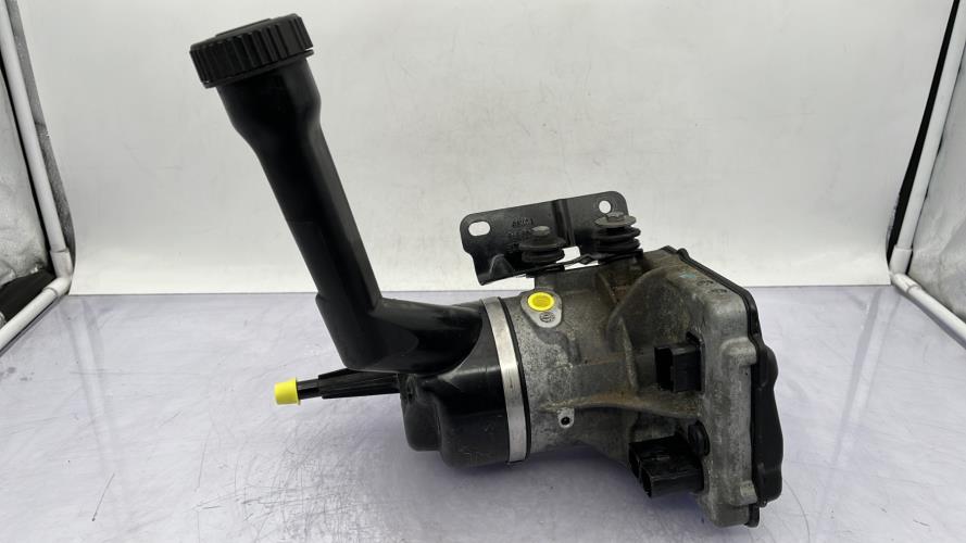Pompe de direction PEUGEOT 308 1 SW PHASE 1 BREAK Diesel