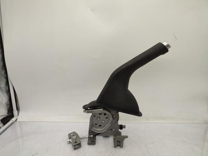 Levier frein à main KIA RIO 4 PHASE 1 Essence/Hybride