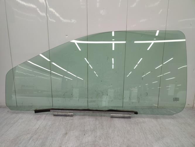 Vitre avant gauche RENAULT TWINGO 1 PHASE 3 Essence