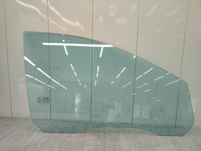 Vitre avant droit FORD FOCUS 2 PHASE 2 Diesel