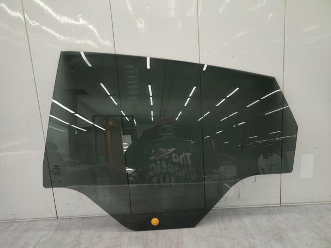 Vitre arriere gauche FORD FIESTA 6 PHASE 1 Essence
