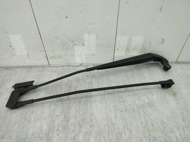 Bras essuie glace avant PEUGEOT 108 Essence