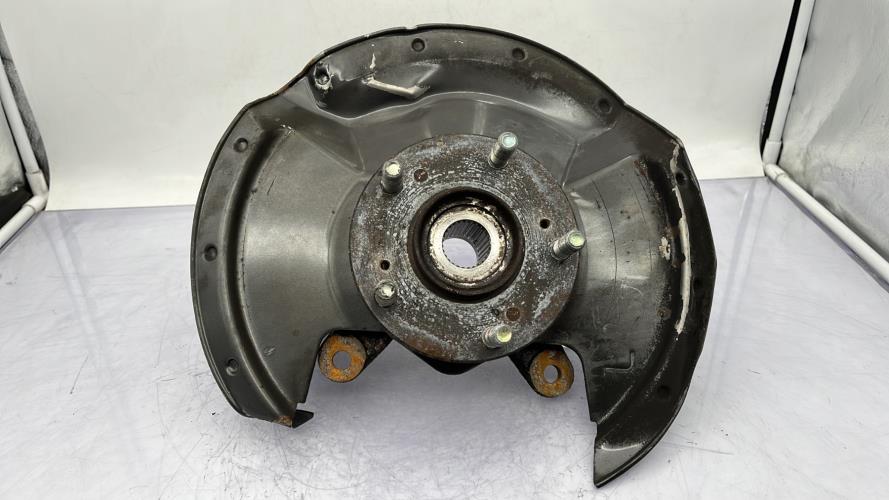 Fusee avant gauche HONDA CIVIC 8 PHASE 1 Diesel