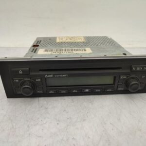 Autoradio d'origine AUDI A4 2 AVANT PHASE 1 BREAK Diesel
