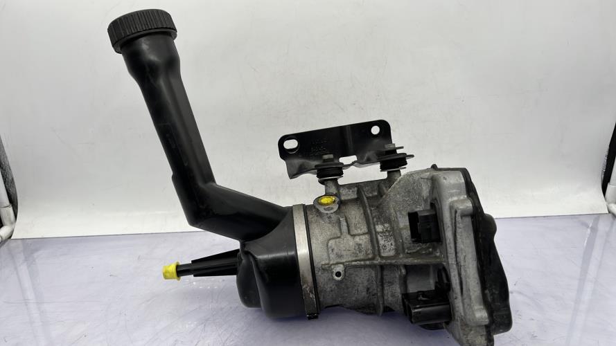 Pompe de direction PEUGEOT RCZ PHASE 1 COUPE Essence