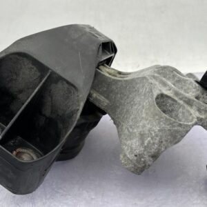 Support moteur droit RENAULT CLIO 4 PHASE 1 BREAK Diesel