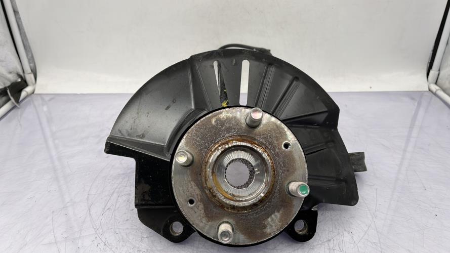 Fusee avant droit KIA RIO 4 PHASE 1 Essence/Hybride