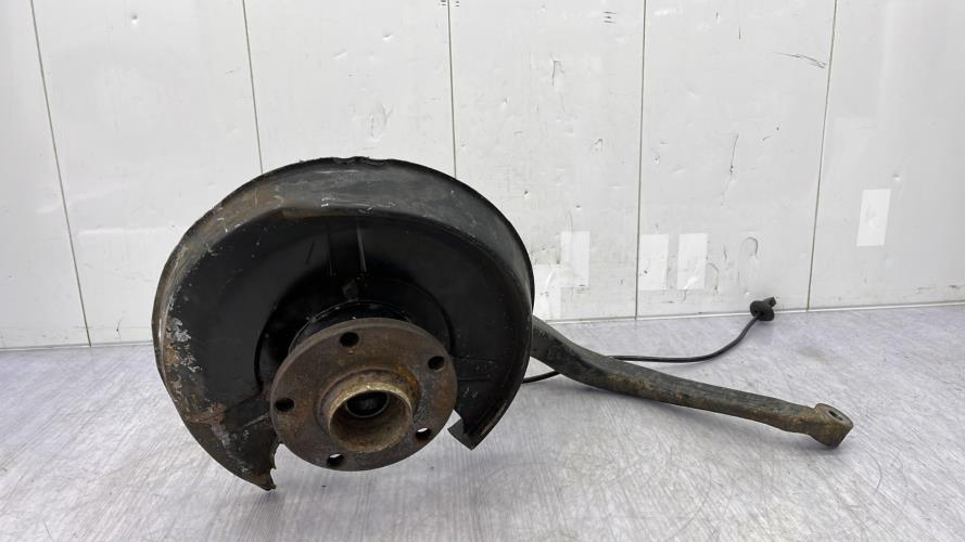 Fusee arriere gauche AUDI A4 1 PHASE 2 Diesel