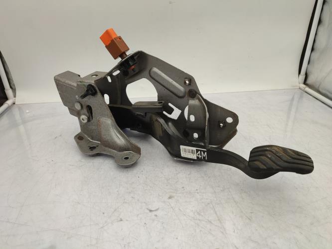 Pedale de frein NISSAN QASHQAI 2 PHASE 1 Essence
