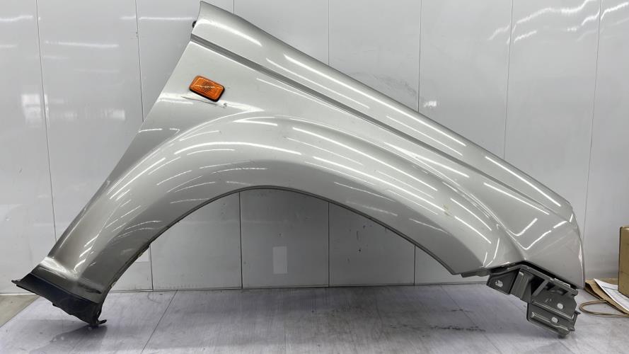 Aile avant droit NISSAN T30