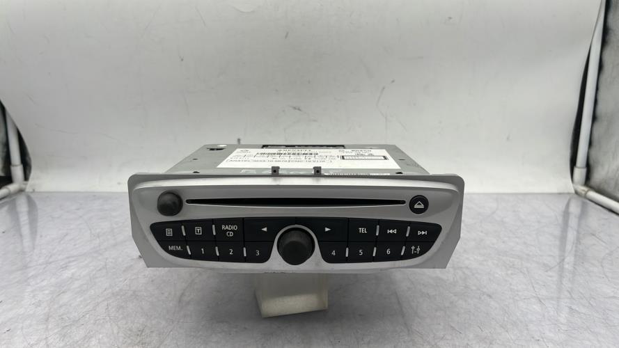 Autoradio d'origine RENAULT MEGANE 3 PHASE 1 COUPE Essence