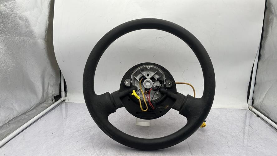 Volant FORD KA 1 PHASE 1 Essence