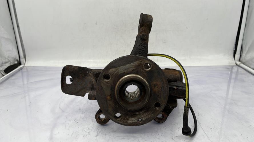 Fusee avant droit CITROEN C1 1 PHASE 2 Essence