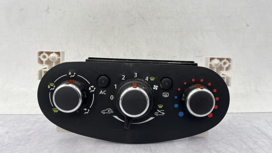 Commande chauffage DACIA SANDERO 2 PHASE 1 Essence