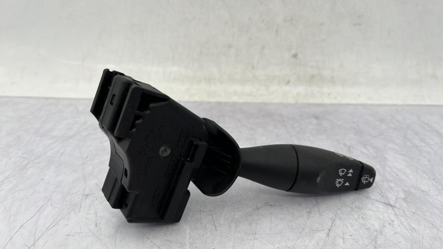 Commodo d'essuie glaces FORD FIESTA 5 PHASE 1 Essence