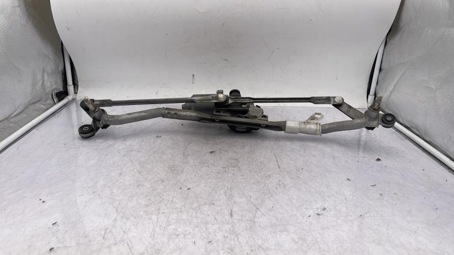 Moteur essuie glace avant TOYOTA IQ Essence