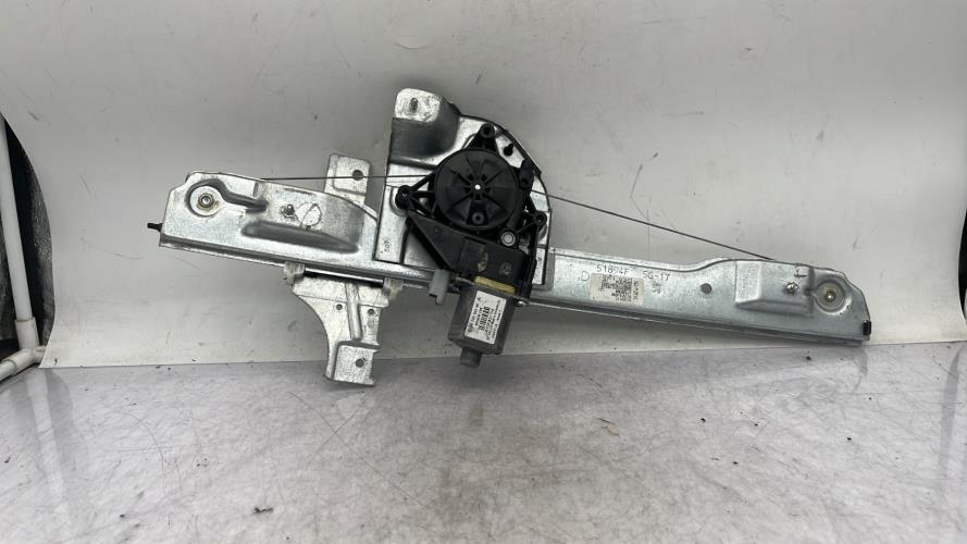Leve vitre electrique avant droit PEUGEOT 208 1 PHASE 2 Diesel