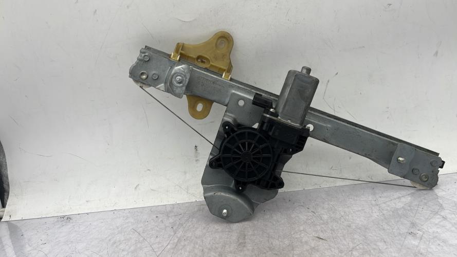 Moteur leve vitre avant gauche RENAULT CLIO 4 PHASE 1 Essence