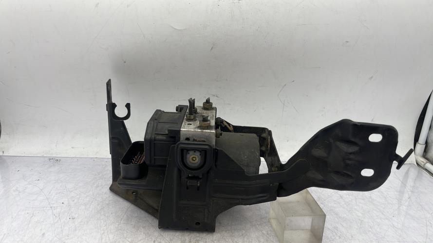 Bloc ABS (freins anti-blocage) FORD MONDEO 2 Essence