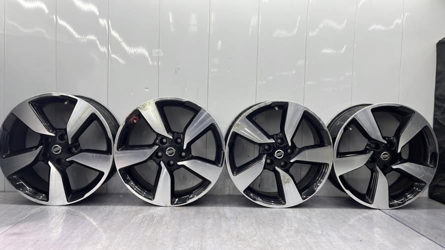 Jeu de 4 jantes  NISSAN QASHQAI 2 PHASE 1 Essence