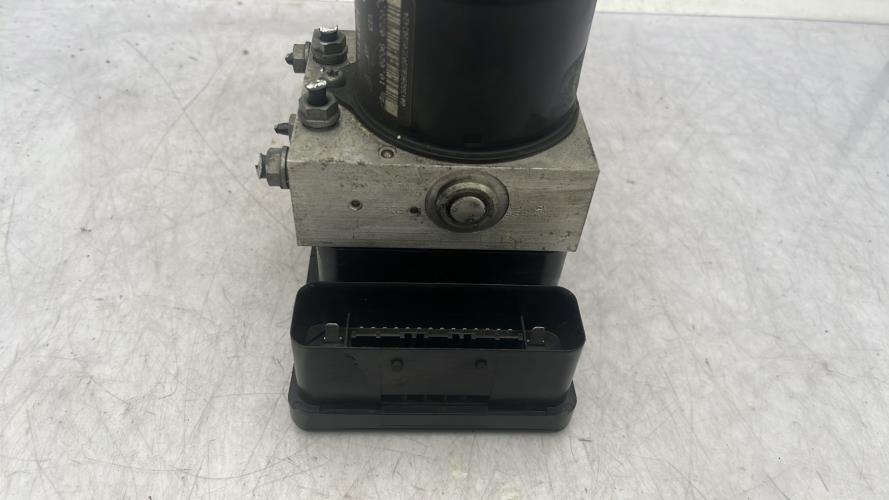 Bloc ABS (freins anti-blocage) VOLKSWAGEN GOLF 5 Diesel