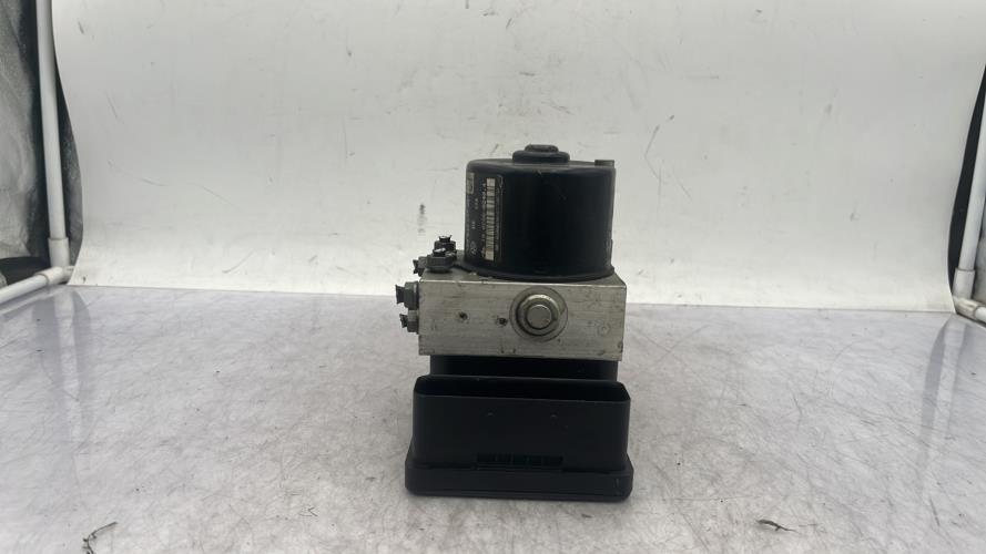 Bloc ABS (freins anti-blocage) VOLKSWAGEN GOLF 5 Diesel