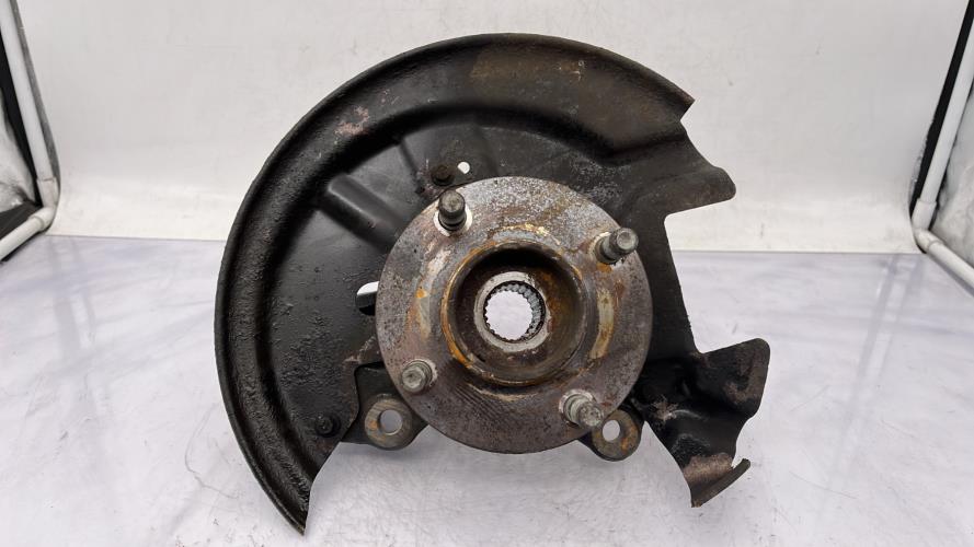 Fusee avant gauche FORD FIESTA 6 PHASE 2 Diesel