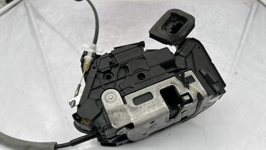 Serrure avant droit VOLKSWAGEN POLO 5 PHASE 2 Essence