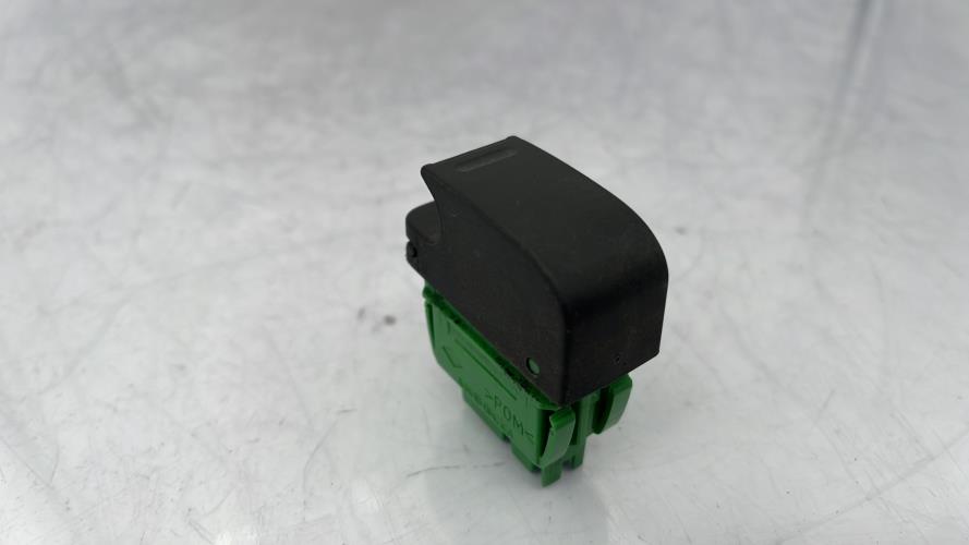 Interrupteur de leve vitre avant gauche PEUGEOT 107 PHASE 2 Essence